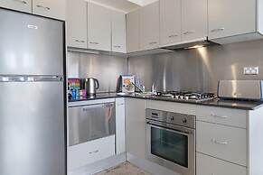 Central 1-bedroom Apartment With City Views