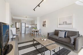 Central 1-bedroom Apartment With City Views