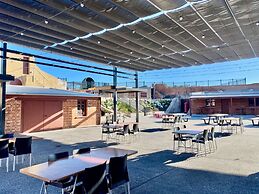 Oceanview Luxury With Dedicated Workspace