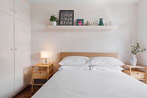 Contemporary 1-bed Unit Near Chapel St