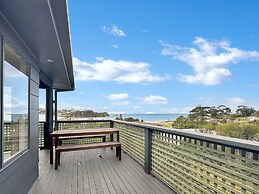 2-bed Beach Haven With Garden & Alfresco Dining