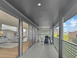 2-bed Beach Haven With Garden & Alfresco Dining