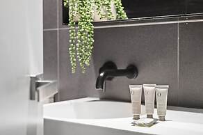 Elegant 1-bed Apartment With Premium Amenities