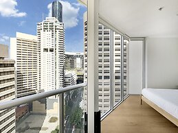 High-rise 2-bed Apartment With Gym, BBQ & Pool
