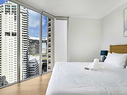 High-rise 2-bed Apartment With Gym, BBQ & Pool