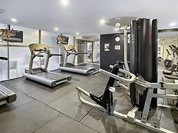 High-rise 2-bed Apartment With Gym, BBQ & Pool