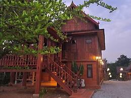 Wang Namthip Hotel