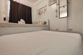 Lazy Daze Hometel Boracay