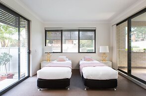 Spacious Two-bedroom Apartment Near Hospital