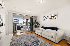 South Brisbane 2BR Apt With Gym & Sauna Access