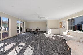 3-bed Apartment in Holiday Style Resort With Pool