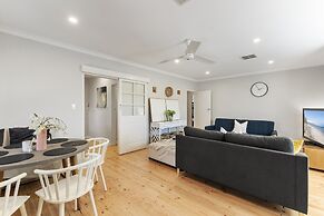 Beachside House With Garage and Outdoor Space