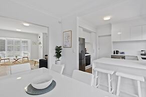 Beachside 3-bed Retreat With BBQ & Garage