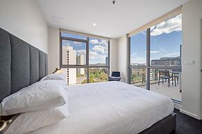 Glorious Central Canberra 1-bed With Pool & Sauna