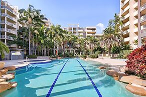 Bright 1-bed With Great Views & Amenities