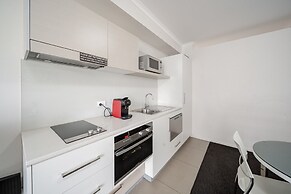 Lakeside 1-bed With A/c, Parking & Balcony