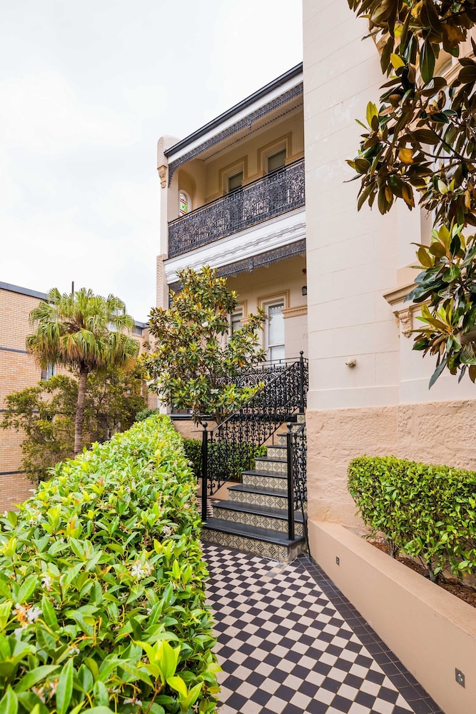 Quiet Glebe Studio Near Parks & Cafes