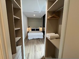 w Impressive 3BR w Sunny Terrace in Chueca