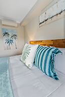 Cairns 2BR Palms Stay Top Floor Pool View