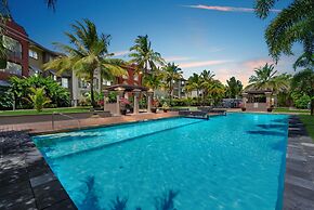 Cairns 2BR Palms Stay Top Floor Pool View