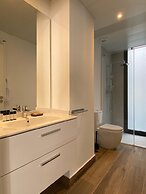w Trendy 2BR w Sunny Terrace in Chueca