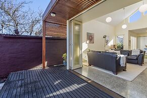 Gorgeous 2-bed Victorian Home in Artsy
