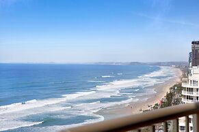 Beachfront Stylish Apartment With Ocean Views