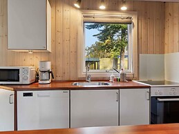 5 Star Holiday Home in Vaeggerlose