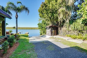 Lake Okeechobee Dockside Cabin w/ Pool Access