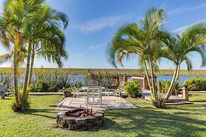 Lake Okeechobee Dockside Cabin w/ Pool Access