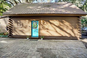 Lake Okeechobee Dockside Cabin w/ Pool Access