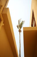 Lahaina Hotel