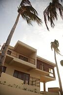 Lahaina Hotel