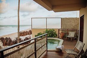 Lahaina Hotel
