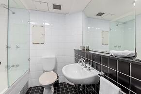 Bright 2-bed Surry Hills Apartment With Balcony