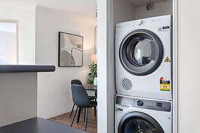 Bright 2-bed Surry Hills Apartment With Balcony