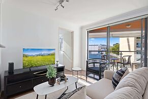 Bright 2-bed Surry Hills Apartment With Balcony