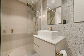 Experience Elegance in This Chic 1-bed Unit