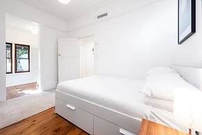 Delightful 4-bed Home Near Centennial Park