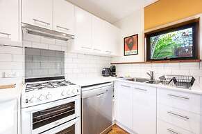Delightful 4-bed Home Near Centennial Park