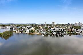Surfers Paradise 2-bed Flat With Luxury Amenities