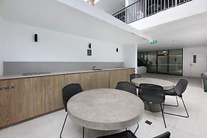 Surfers Paradise 2-bed Flat With Luxury Amenities