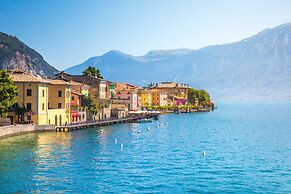 Bogliaco Lake Front