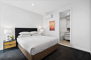 Modern Apartment on Burgundy Precinct & Parklands