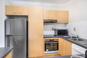 2-bed Family Haven With Pools, BBQ & Playgrounds