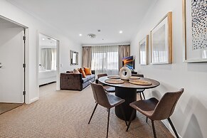 Center 1-bed With Sauna, Gym, BBQ & Parking