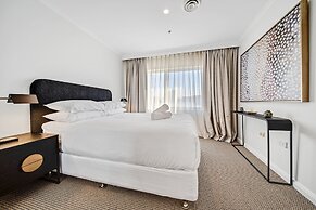 Center 1-bed With Sauna, Gym, BBQ & Parking
