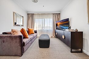 Center 1-bed With Sauna, Gym, BBQ & Parking
