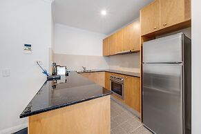 Center 1-bed With Sauna, Gym, BBQ & Parking