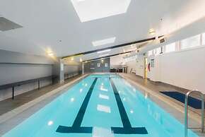 Center 1-bed With Sauna, Gym, BBQ & Parking
